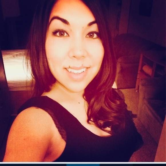 Meet your Posher, Lisa - Picture 3 of 6